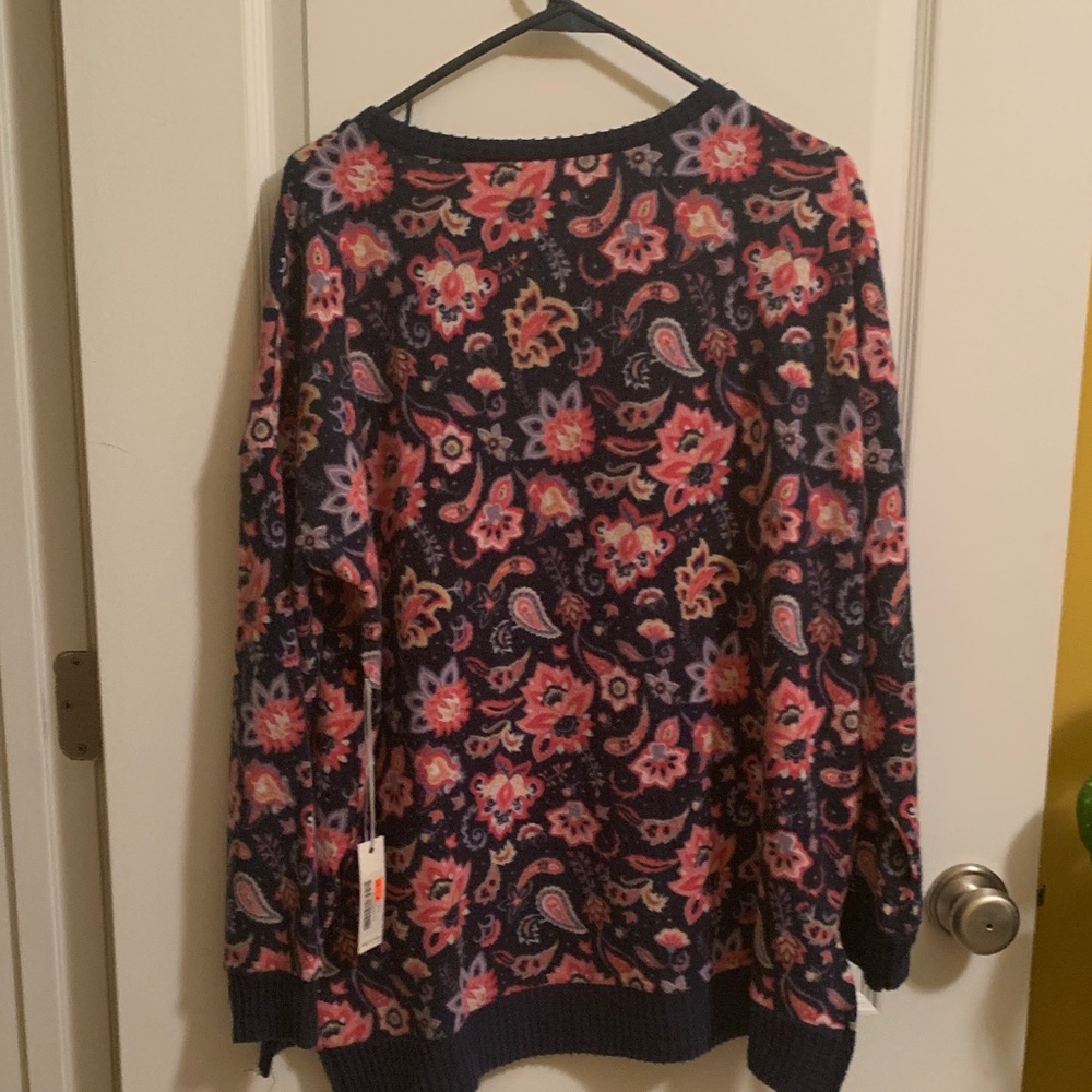 Simply Southern Floral Paisley Sweatshirt - Navy and Pink - Picture 4 of 4